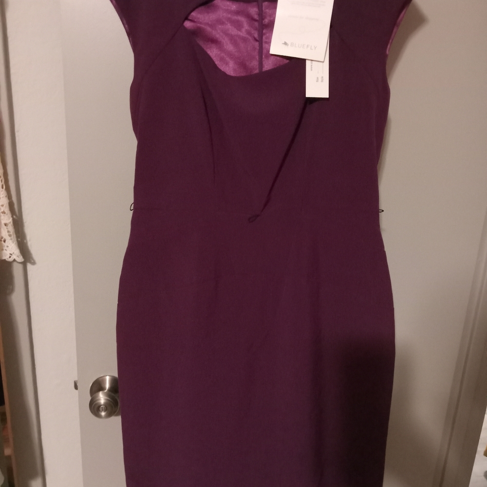 Dress - Picture 6 of 6